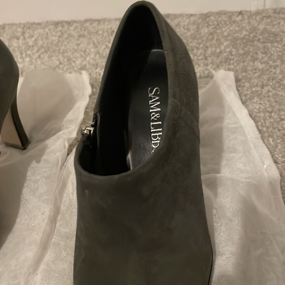 Brand:Sam& Libby,Size8,Col:gray,Suede,one time worn, like new, Upper Leeather - Picture 3 of 8